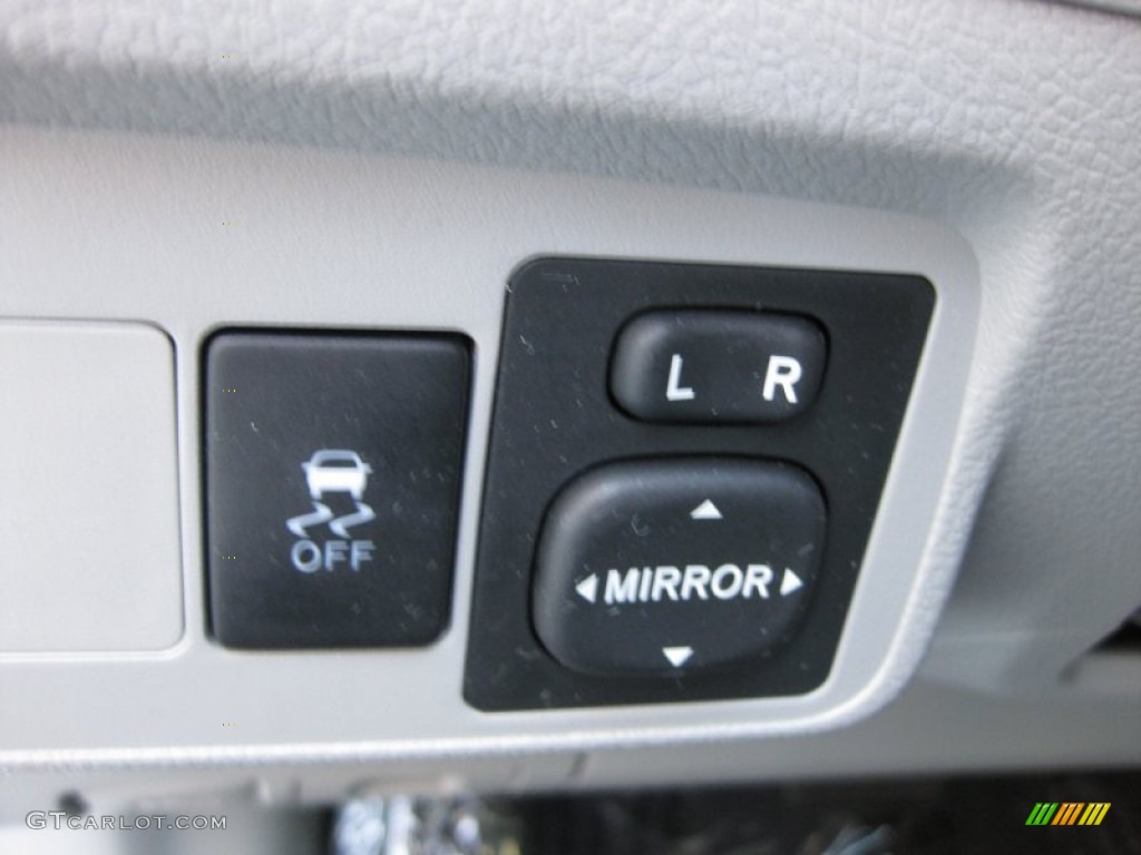 2010 Corolla LE - Classic Silver Metallic / Ash photo #10