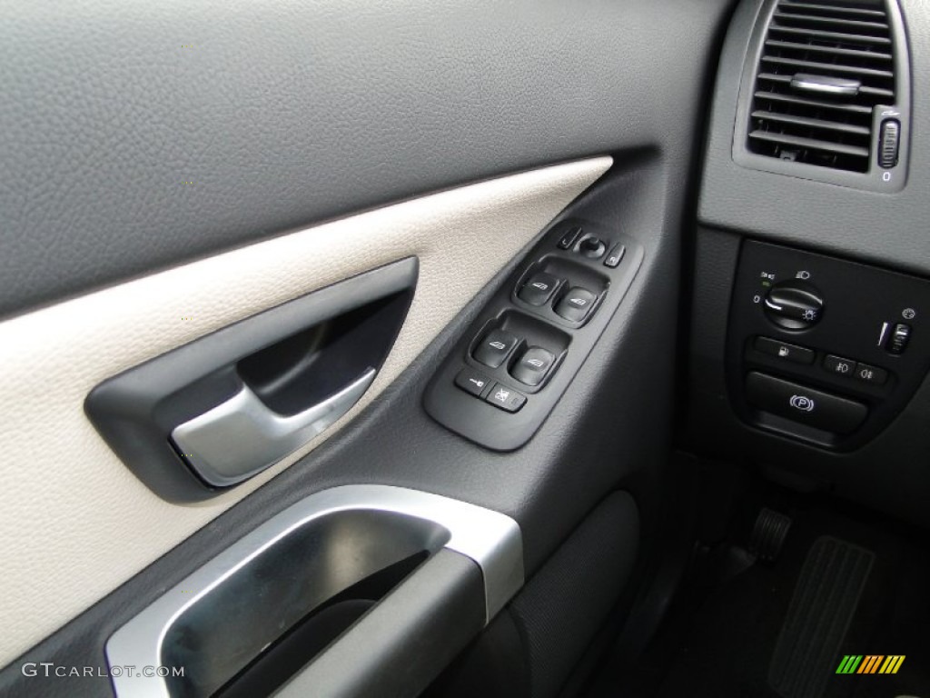 2011 Volvo XC90 3.2 R-Design AWD Controls Photo #56494383