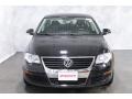 Deep Black - Passat Turbo Sedan Photo No. 2