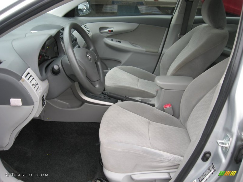 2009 Corolla LE - Classic Silver Metallic / Ash photo #14