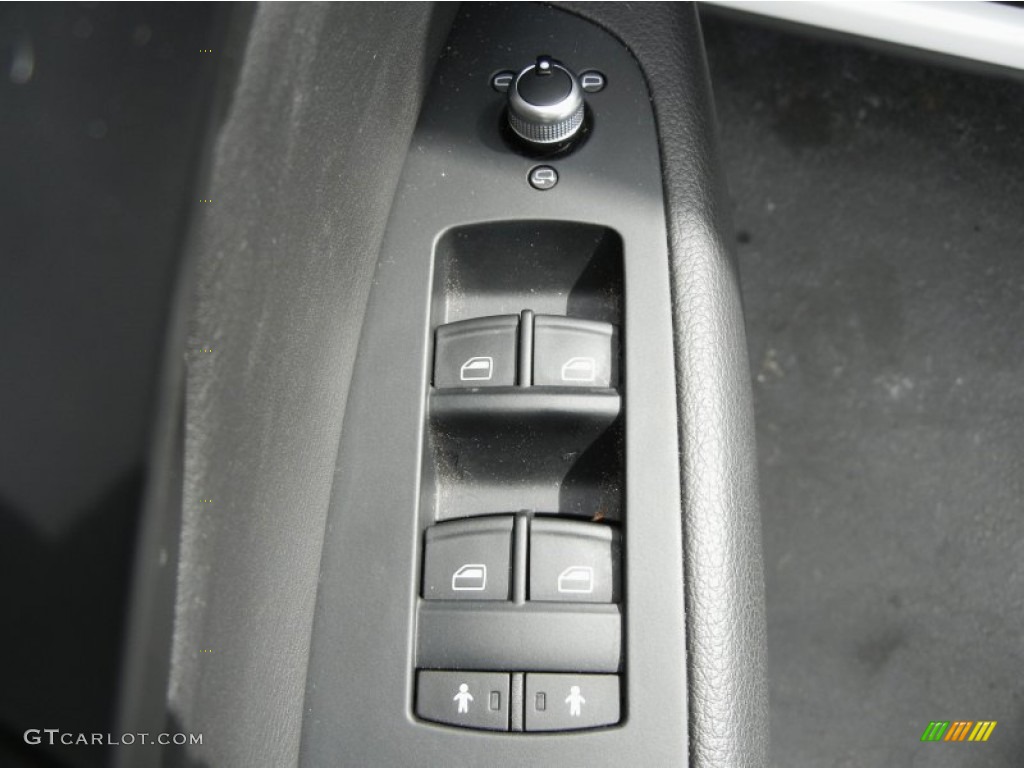 2010 Audi Q7 3.0 TDI quattro Controls Photo #56502318