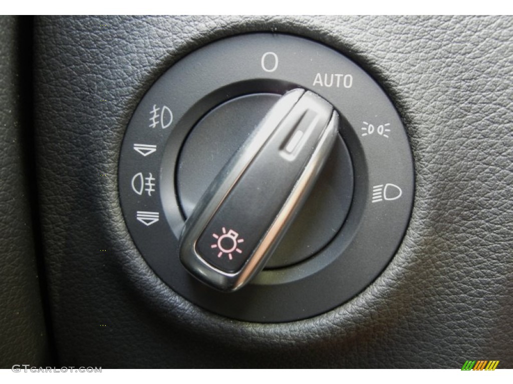 2010 Audi Q7 3.0 TDI quattro Controls Photo #56502466