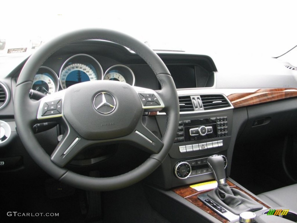 2012 C 300 Luxury 4Matic - Arctic White / Black photo #7