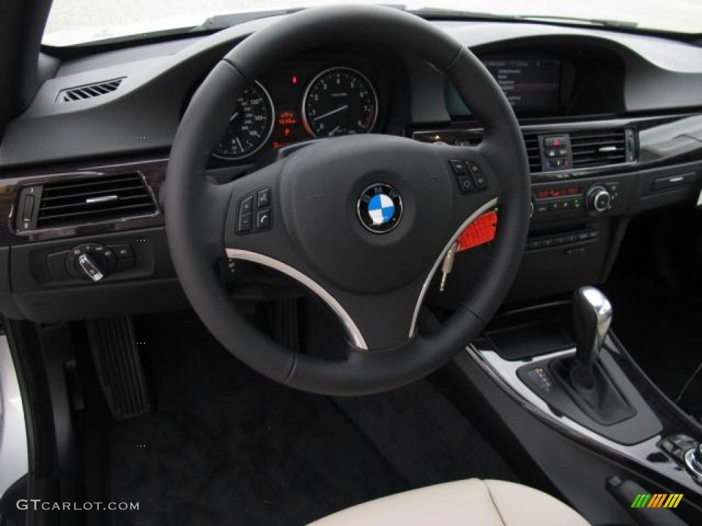 2012 BMW 3 Series 328i Convertible Oyster/Black Steering Wheel Photo #56504334