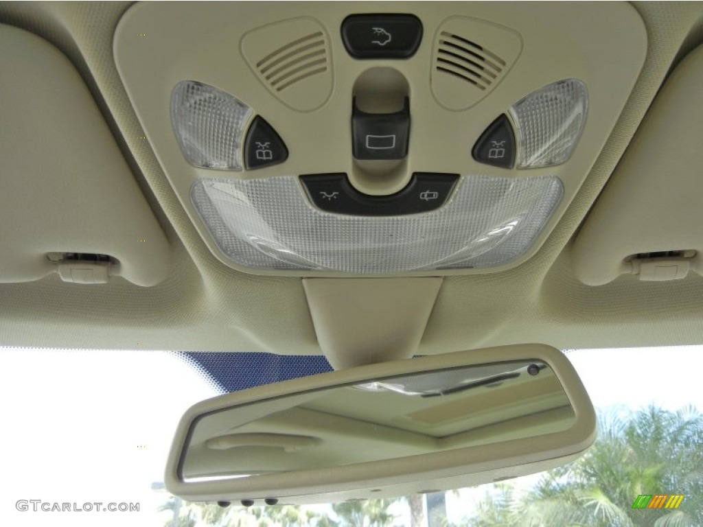 2005 Mercedes-Benz C 240 Sedan Controls Photos
