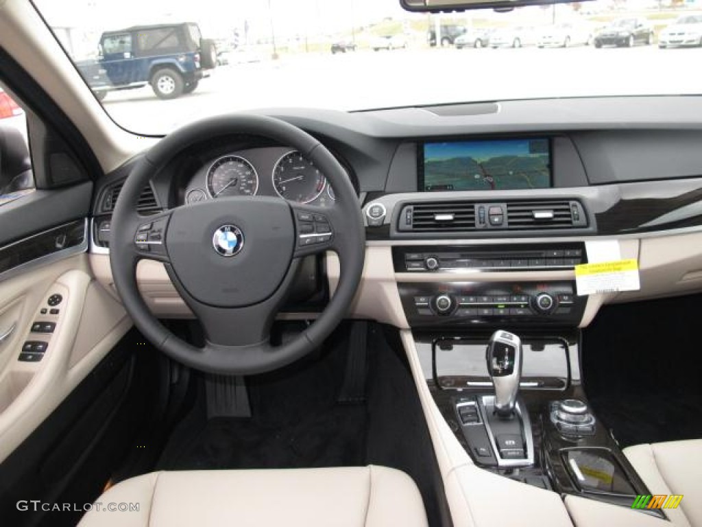 2012 BMW 5 Series 535i Sedan Oyster/Black Dashboard Photo #56504538