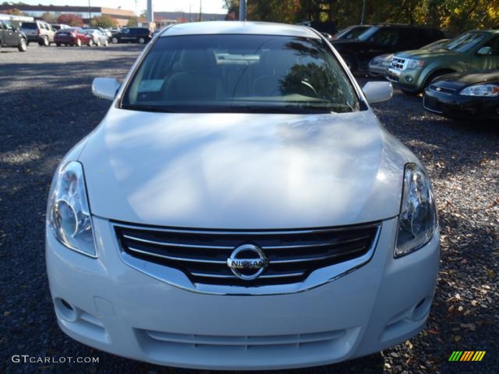 2012 Altima 2.5 S Special Edition - Winter Frost White / Blonde photo #5