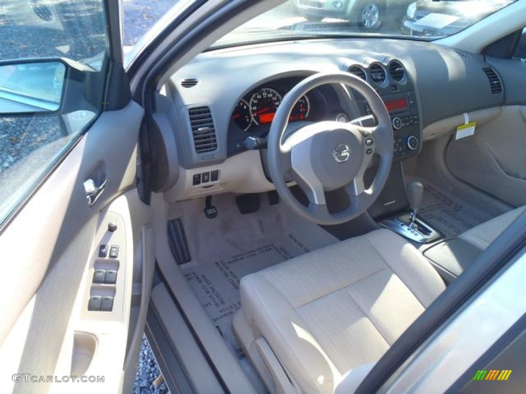 Blonde Interior 2012 Nissan Altima 2.5 S Photo #56510697