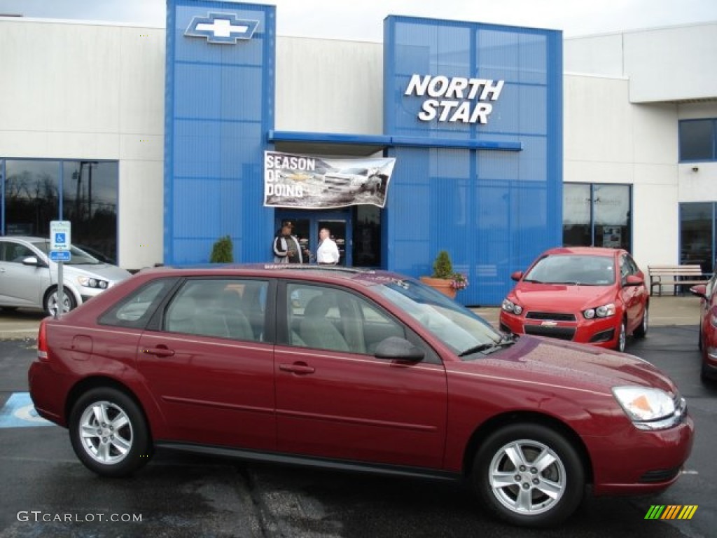 2004 Malibu Maxx LS Wagon - Sport Red Metallic / Neutral photo #1