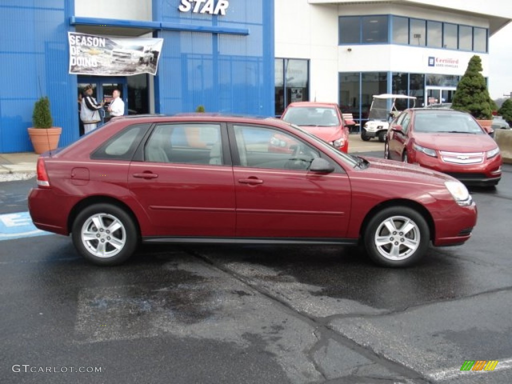 2004 Malibu Maxx LS Wagon - Sport Red Metallic / Neutral photo #3