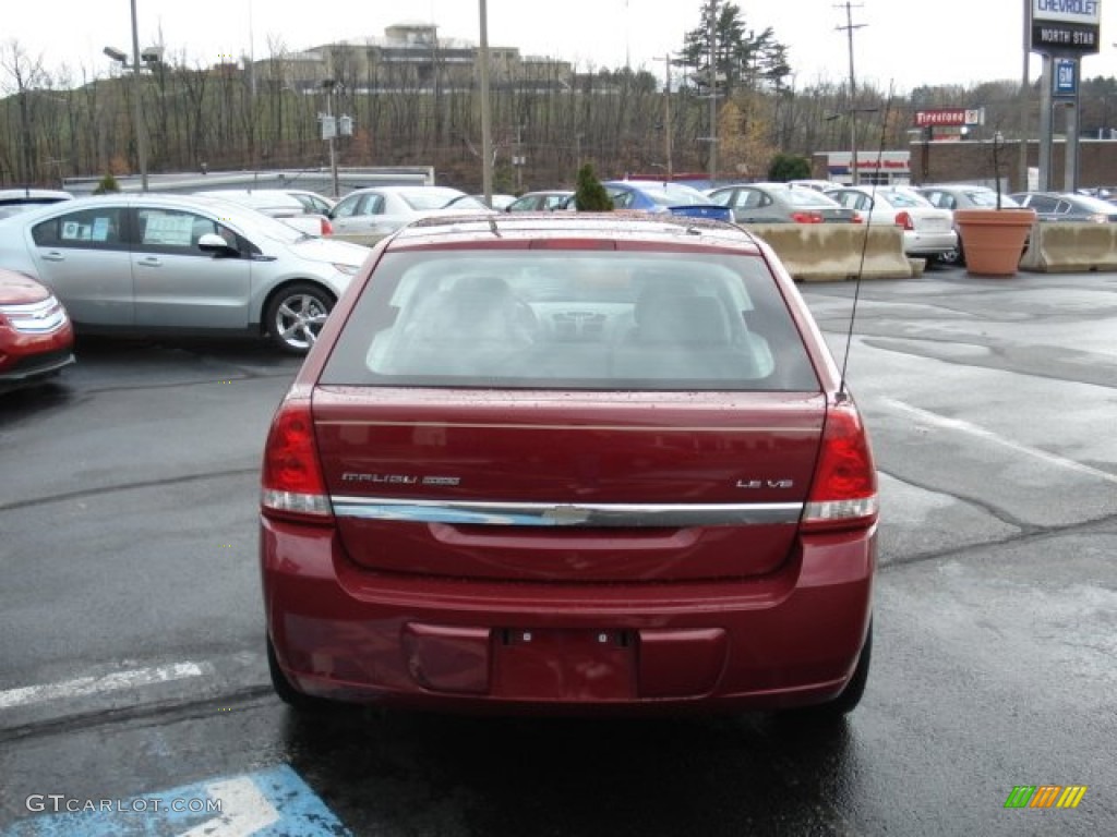 2004 Malibu Maxx LS Wagon - Sport Red Metallic / Neutral photo #5