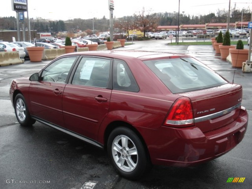2004 Malibu Maxx LS Wagon - Sport Red Metallic / Neutral photo #6