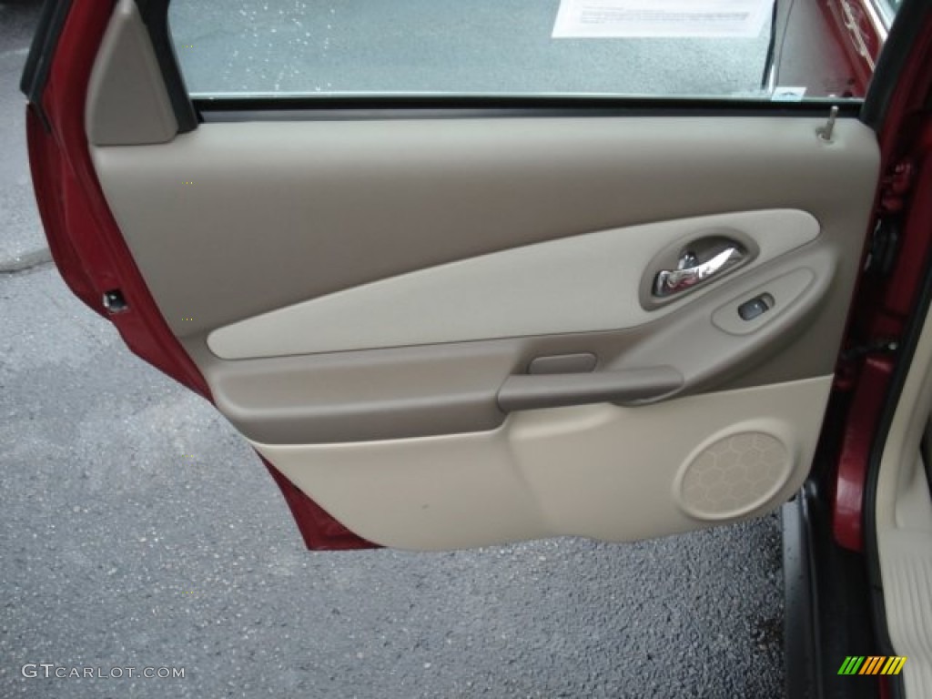 2004 Malibu Maxx LS Wagon - Sport Red Metallic / Neutral photo #14