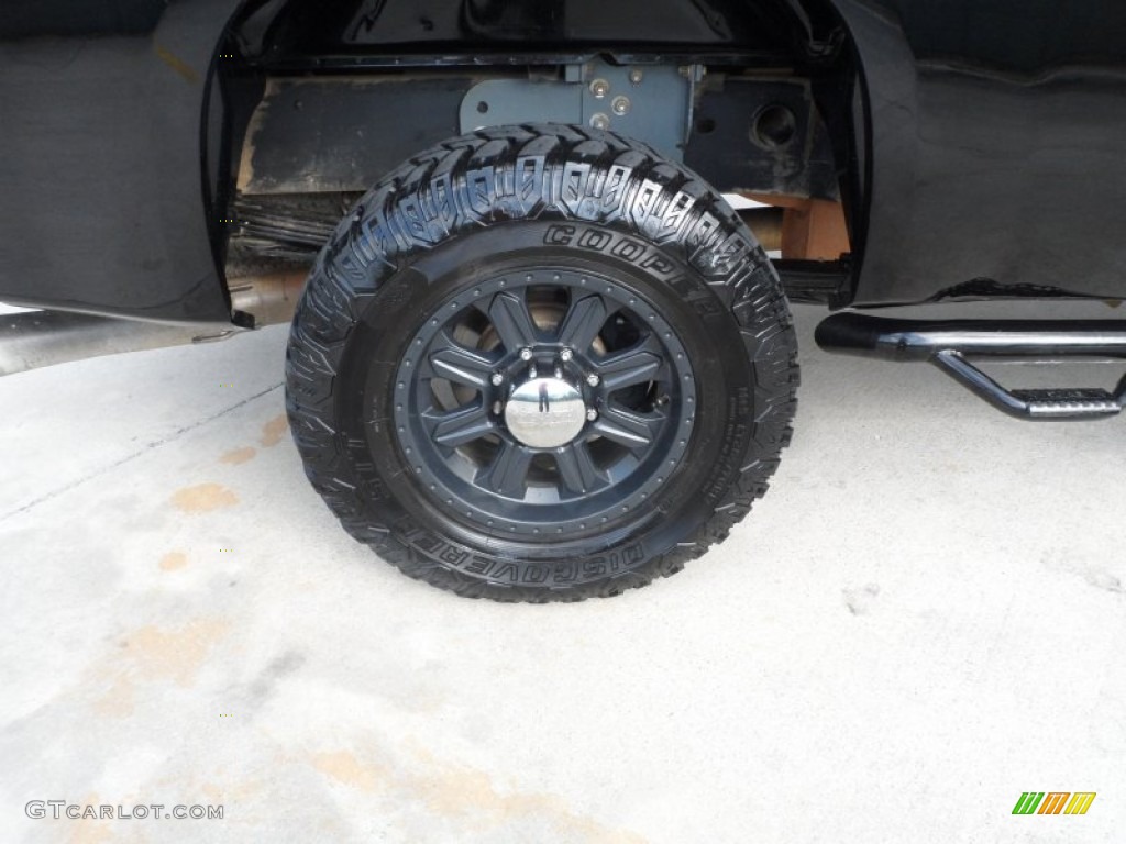 2009 GMC Sierra 2500HD SLE Crew Cab 4x4 Custom Wheels Photo #56518702