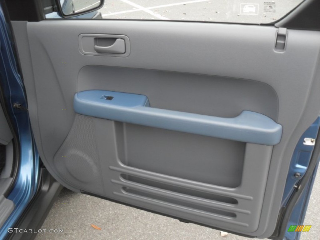 2006 Honda Element LX AWD Door Panel Photos