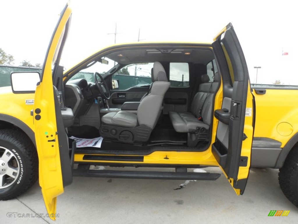 Black/Medium Flint Interior 2004 Ford F150 FX4 SuperCab 4x4 Photo #56520466