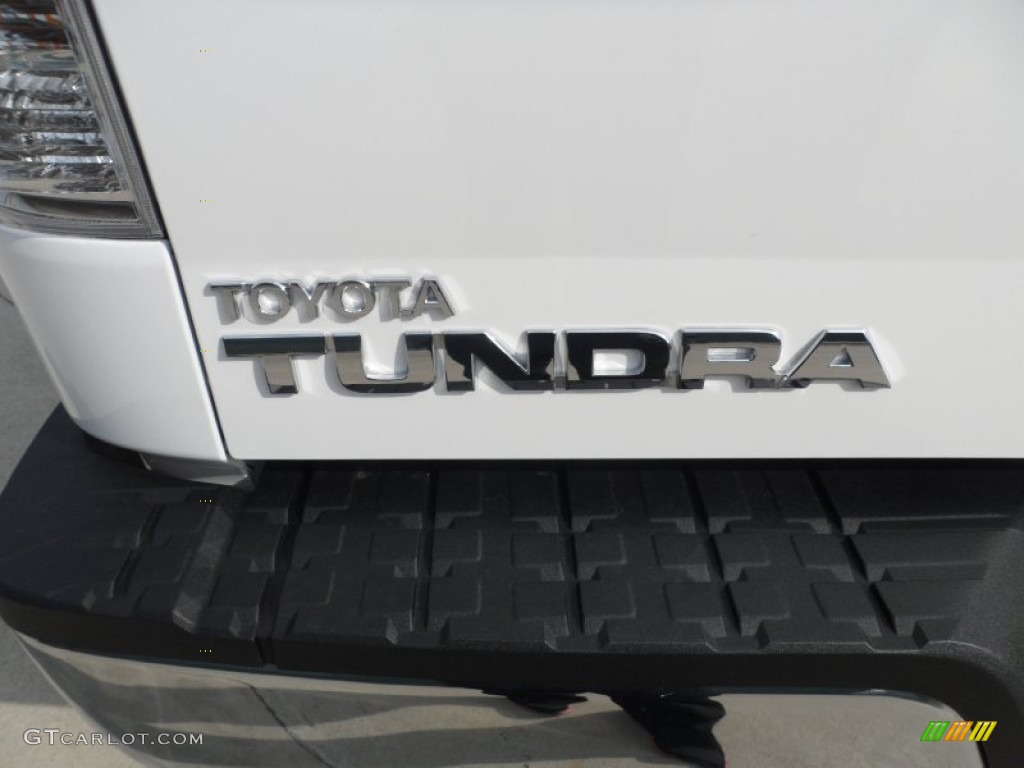 2012 Tundra SR5 Double Cab - Super White / Graphite photo #16