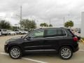 Deep Black Metallic - Tiguan SE Photo No. 4