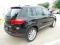 Deep Black Metallic - Tiguan SE Photo No. 7