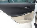 Super White - Camry L Photo No. 19