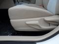 Super White - Camry L Photo No. 24