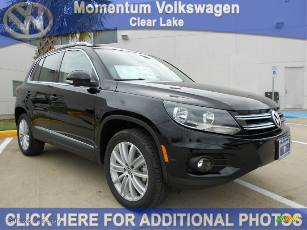 2012 Tiguan SE - Deep Black Metallic / Beige photo #1