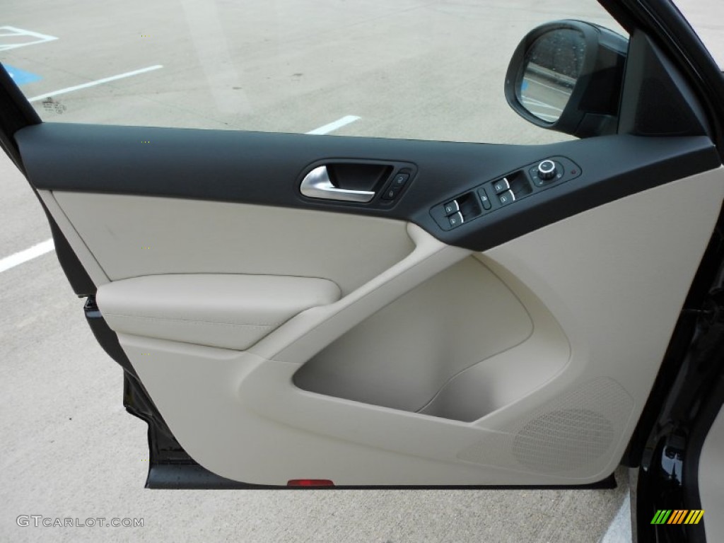 2012 Tiguan SE - Deep Black Metallic / Beige photo #10