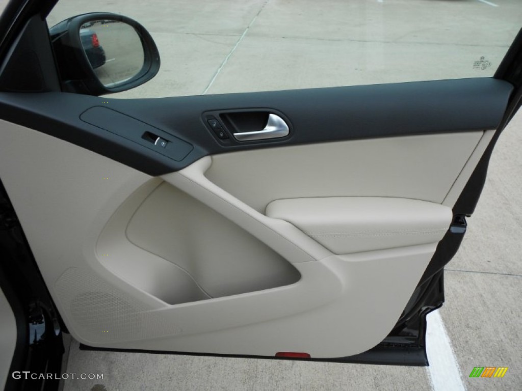 2012 Tiguan SE - Deep Black Metallic / Beige photo #12
