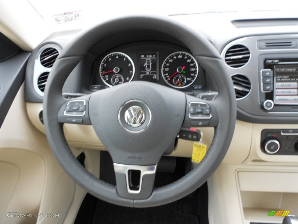 2012 Tiguan SE - Deep Black Metallic / Beige photo #16