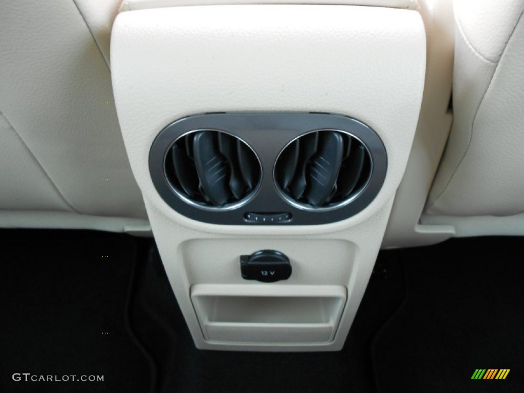 2012 Tiguan SE - Deep Black Metallic / Beige photo #20