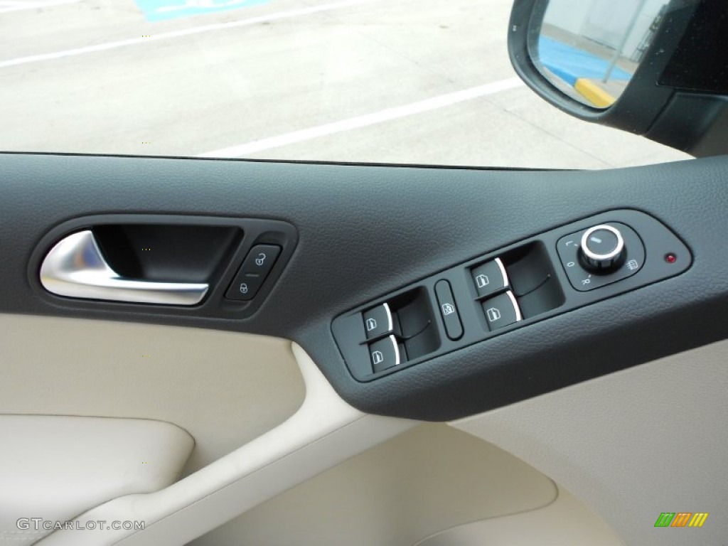 2012 Tiguan SE - Deep Black Metallic / Beige photo #21