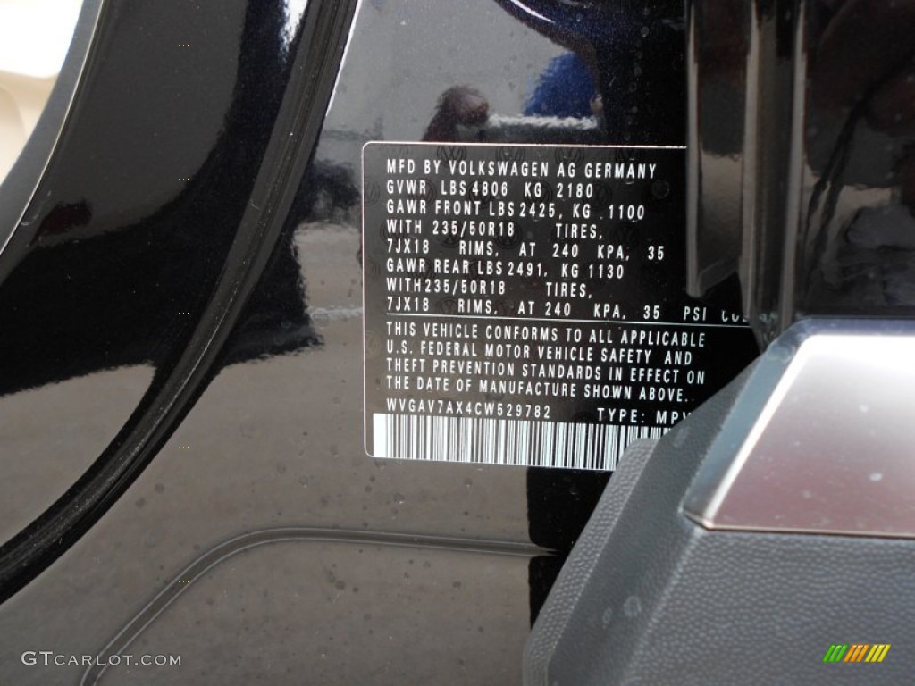 2012 Tiguan SE - Deep Black Metallic / Beige photo #23