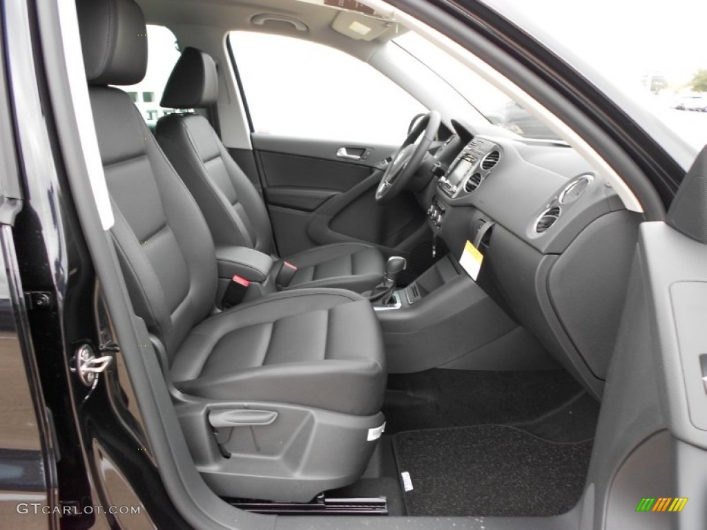 2012 Tiguan SE - Deep Black Metallic / Black photo #13
