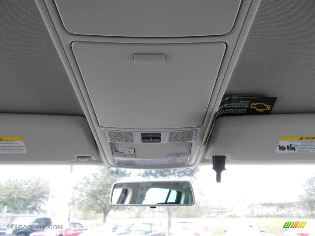 2012 Tiguan SE - Deep Black Metallic / Black photo #19