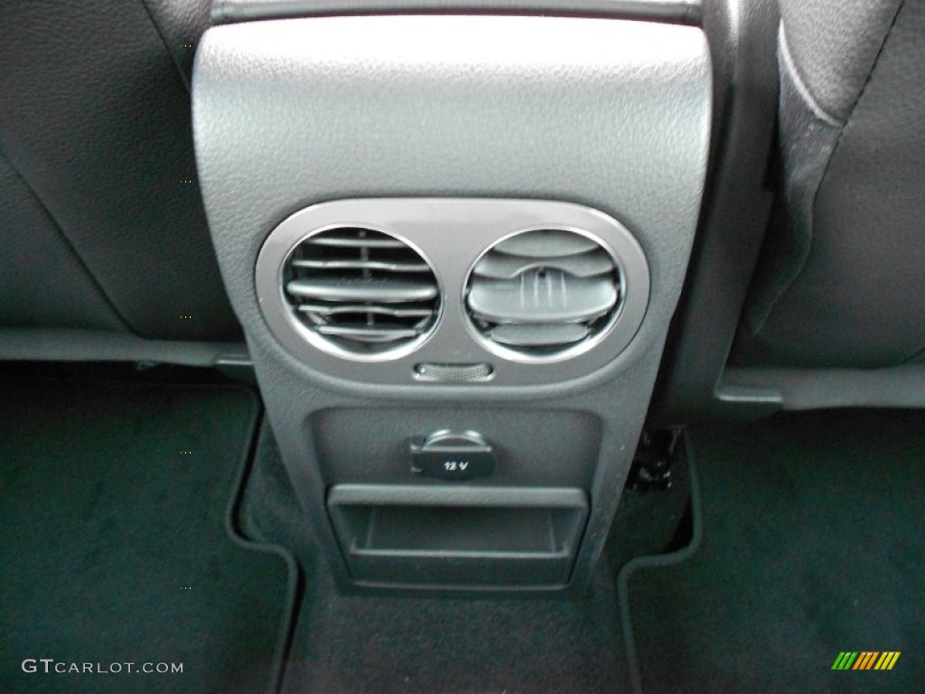 2012 Tiguan SE - Deep Black Metallic / Black photo #20