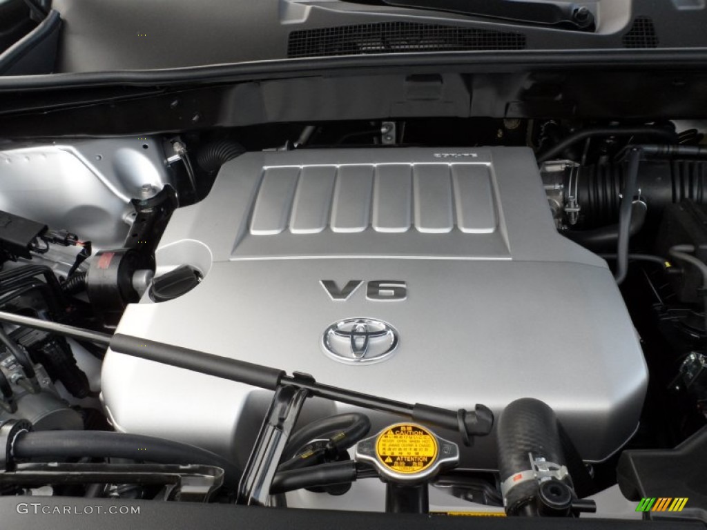 2012 Toyota Highlander SE Engine Photos