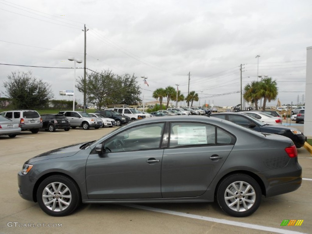 2012 Jetta SE Sedan - Platinum Gray Metallic / Titan Black photo #4