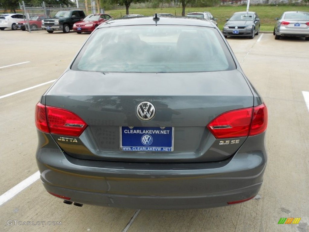 2012 Jetta SE Sedan - Platinum Gray Metallic / Titan Black photo #6