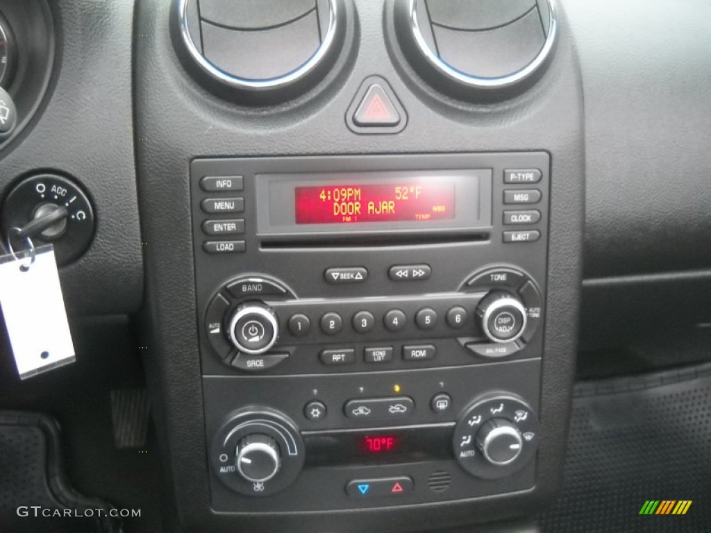 2007 Pontiac G6 GT Convertible Controls Photo #56525007