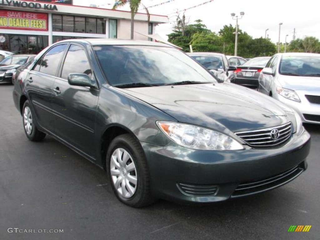 2005 Camry LE - Aspen Green Pearl / Taupe photo #1