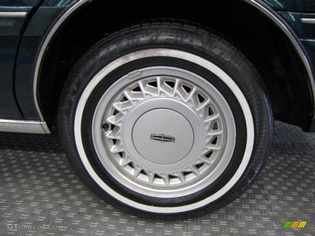 1992 Lincoln Continental Executive Wheel Photo #56526841