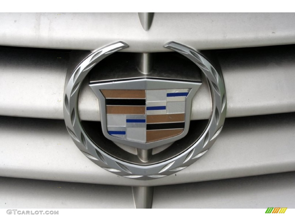 2002 Cadillac Escalade Standard Escalade Model Marks and Logos Photo #56527846