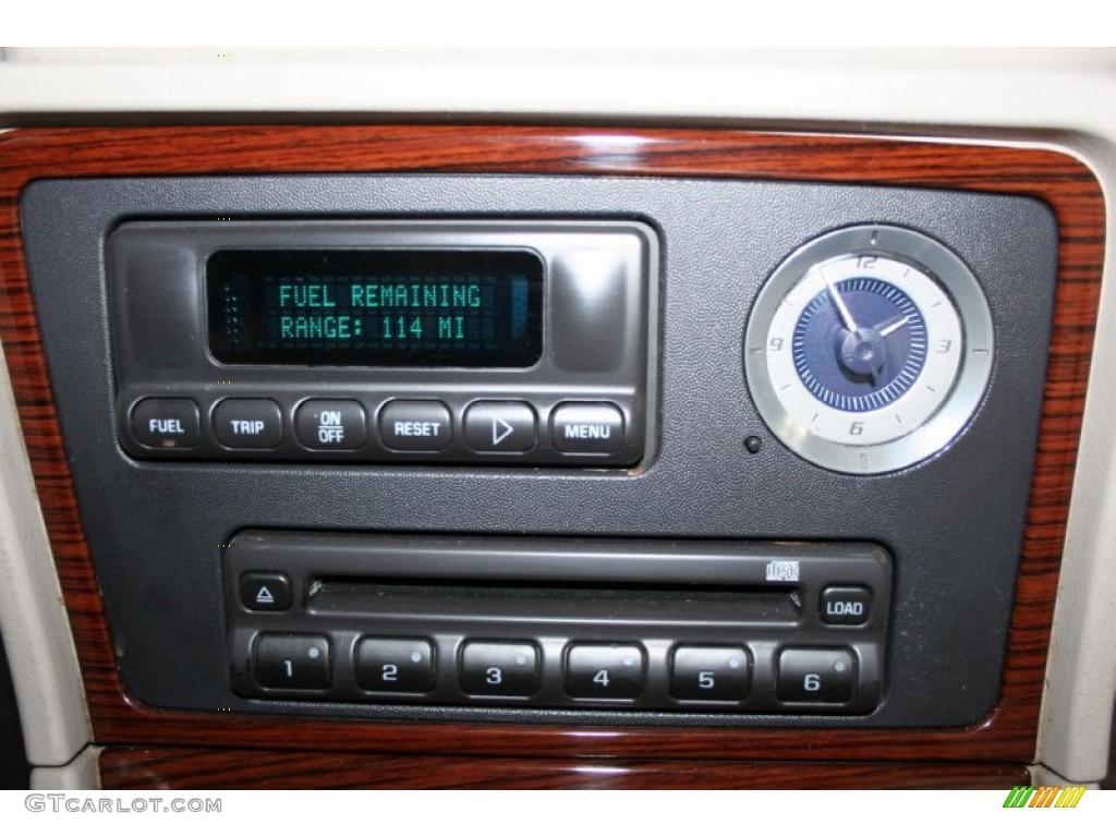 2002 Cadillac Escalade Standard Escalade Model Controls Photo #56528545