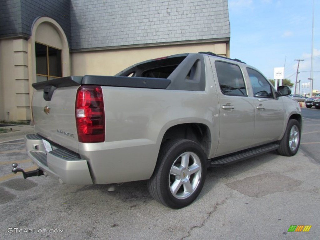 Silver Birch Metallic 2007 Chevrolet Avalanche LT Exterior Photo #56530064