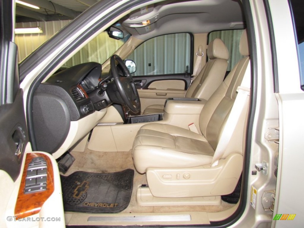 Ebony/Light Cashmere Interior 2007 Chevrolet Avalanche LT Photo #56530109
