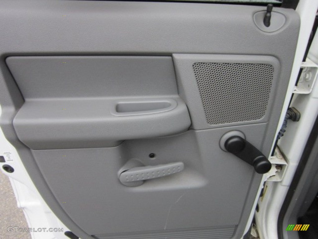 2006 Ram 2500 ST Quad Cab 4x4 - Bright White / Medium Slate Gray photo #15