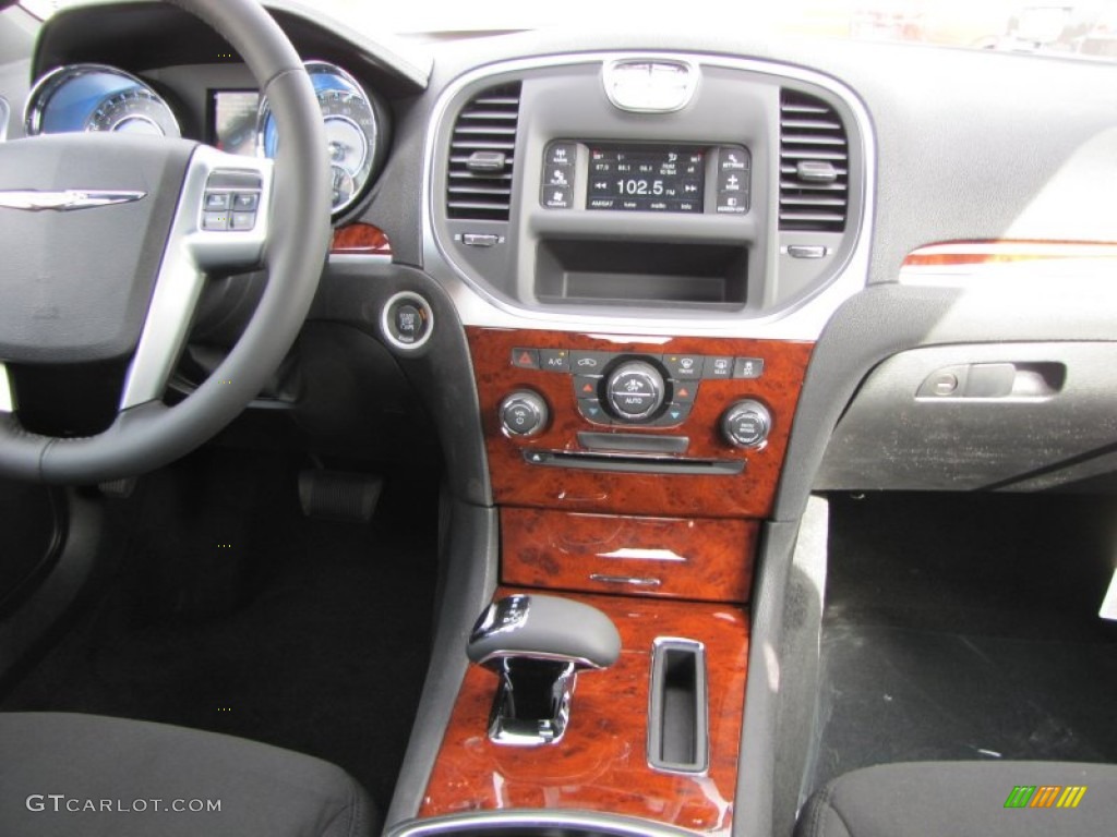 2012 Chrysler 300 Standard 300 Model Black Dashboard Photo #56532580