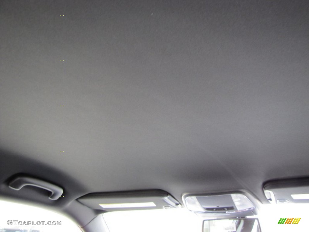 2012 300  - Bright Silver Metallic / Black photo #16