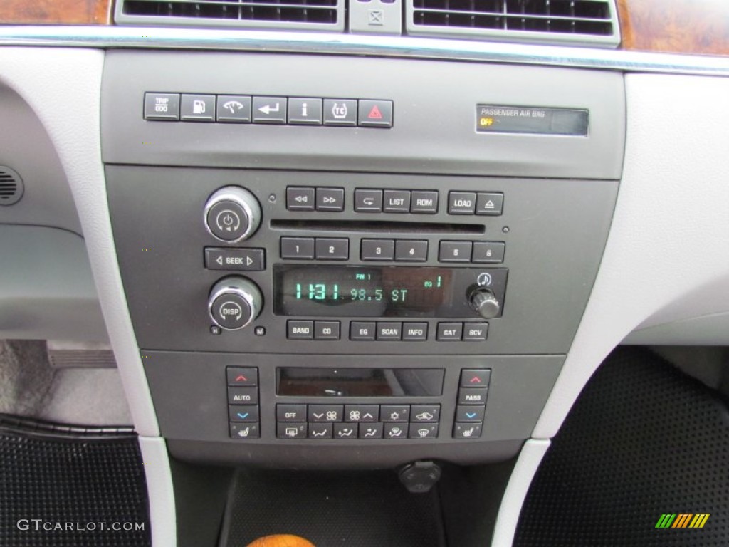 2005 Buick LaCrosse CXS Controls Photo #56533798