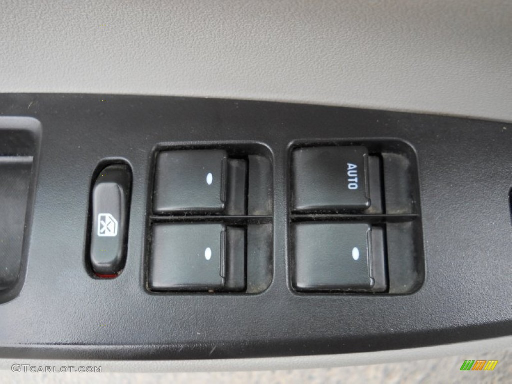 2007 Chevrolet Impala LT Controls Photo #56538731